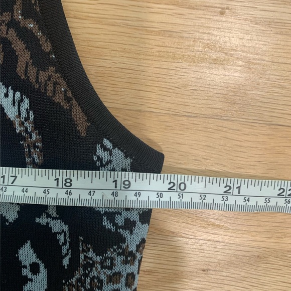 Exclusively Misook Knit Snakeskin Animal Print Sleeveless Top Office Size Large - Picture 8 of 9